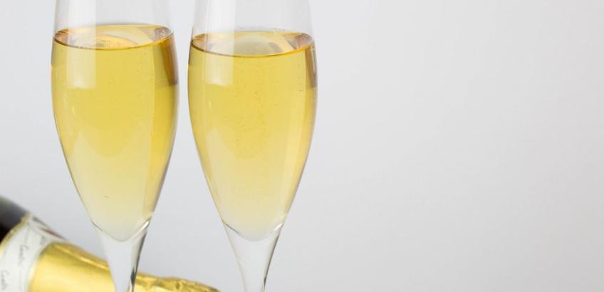 champagne-glasses
